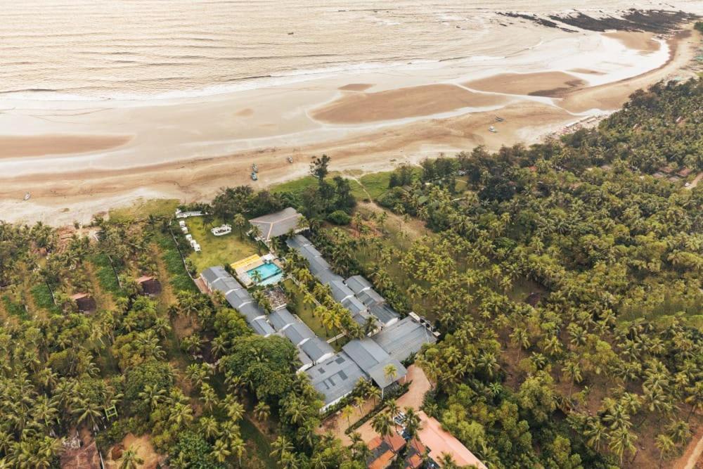 Foxoso La Beach Resort & Spa Old Goa Exterior photo
